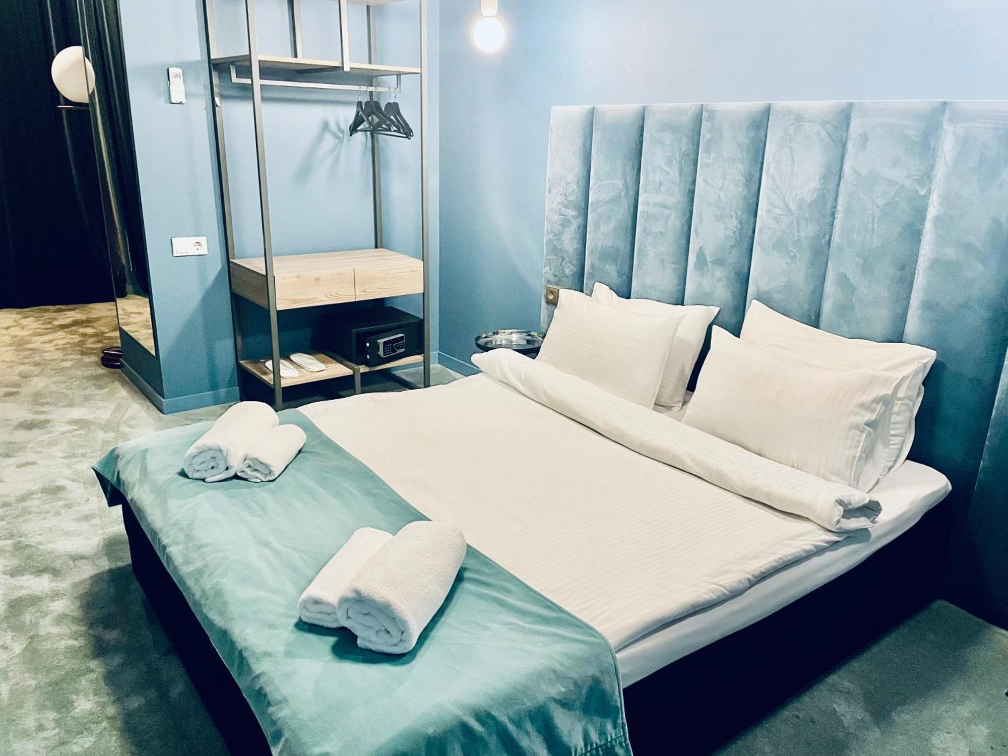 Freeze Inn Tbilisi Ngoại thất bức ảnh