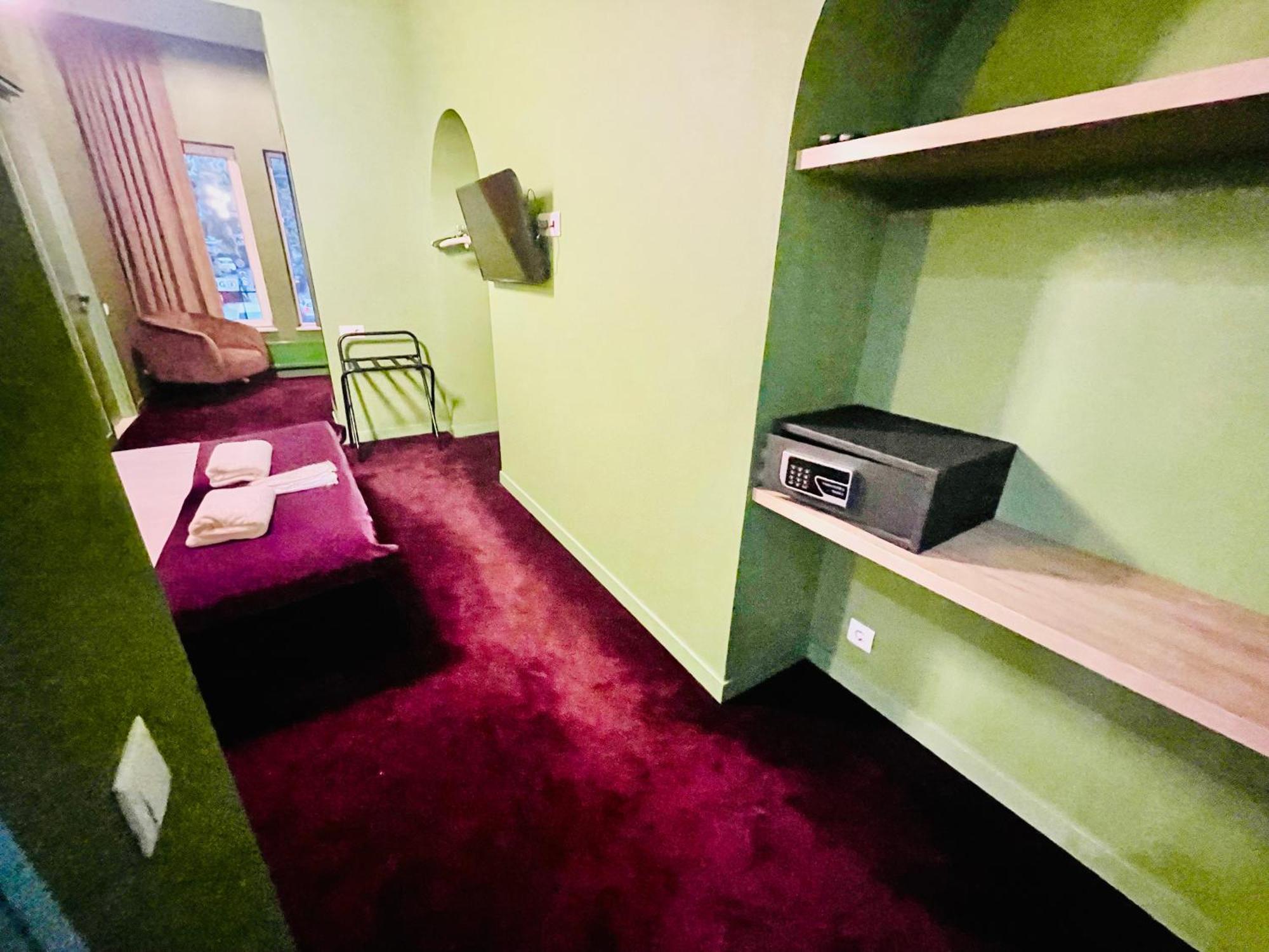 Freeze Inn Tbilisi Ngoại thất bức ảnh