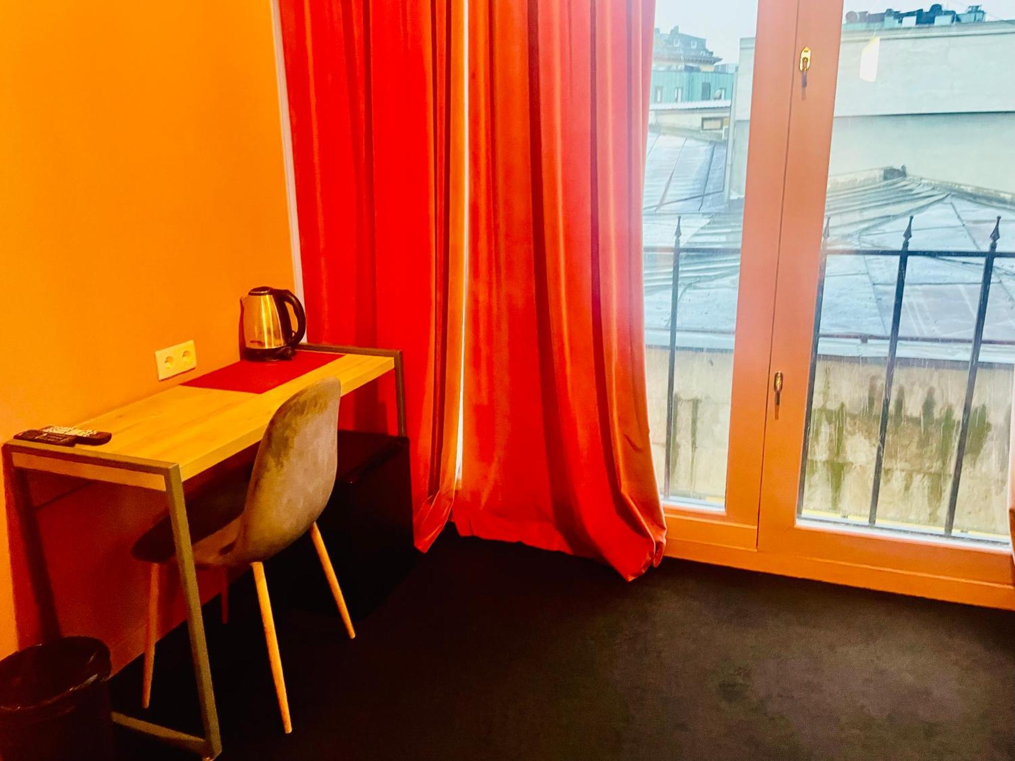 Freeze Inn Tbilisi Ngoại thất bức ảnh