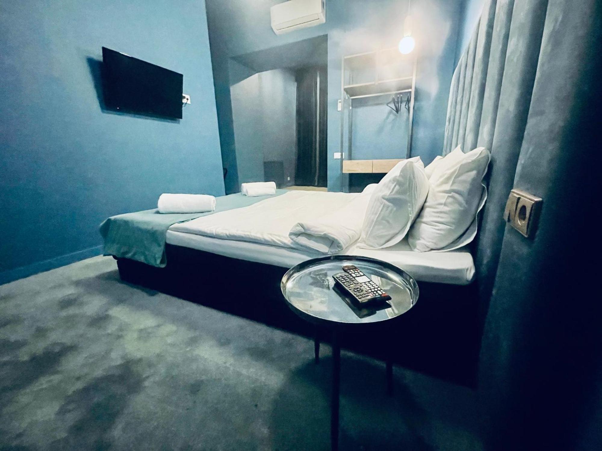 Freeze Inn Tbilisi Ngoại thất bức ảnh