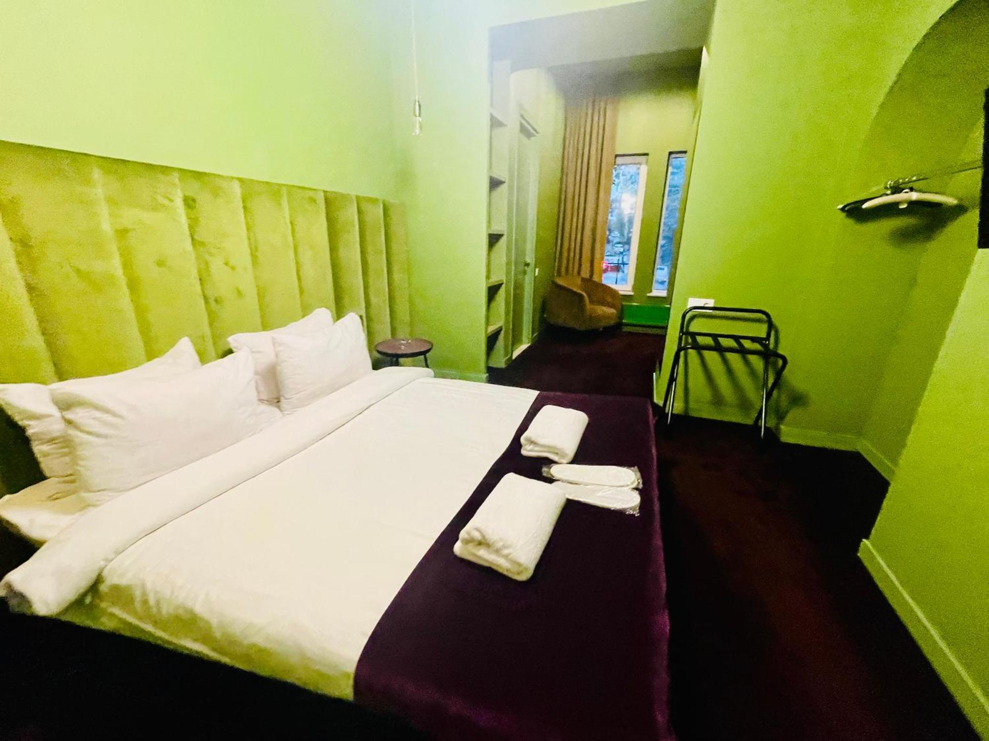 Freeze Inn Tbilisi Ngoại thất bức ảnh
