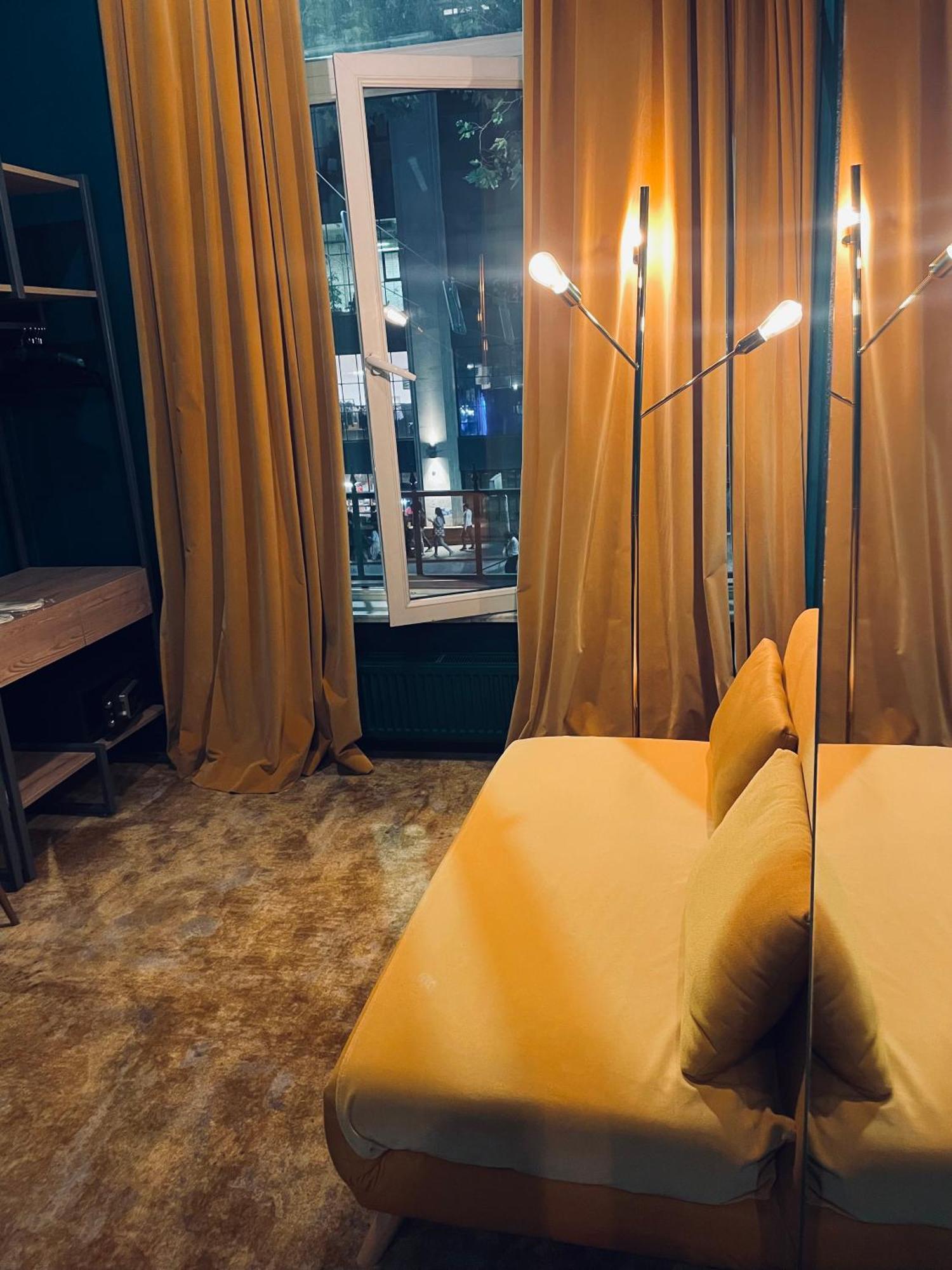 Freeze Inn Tbilisi Ngoại thất bức ảnh