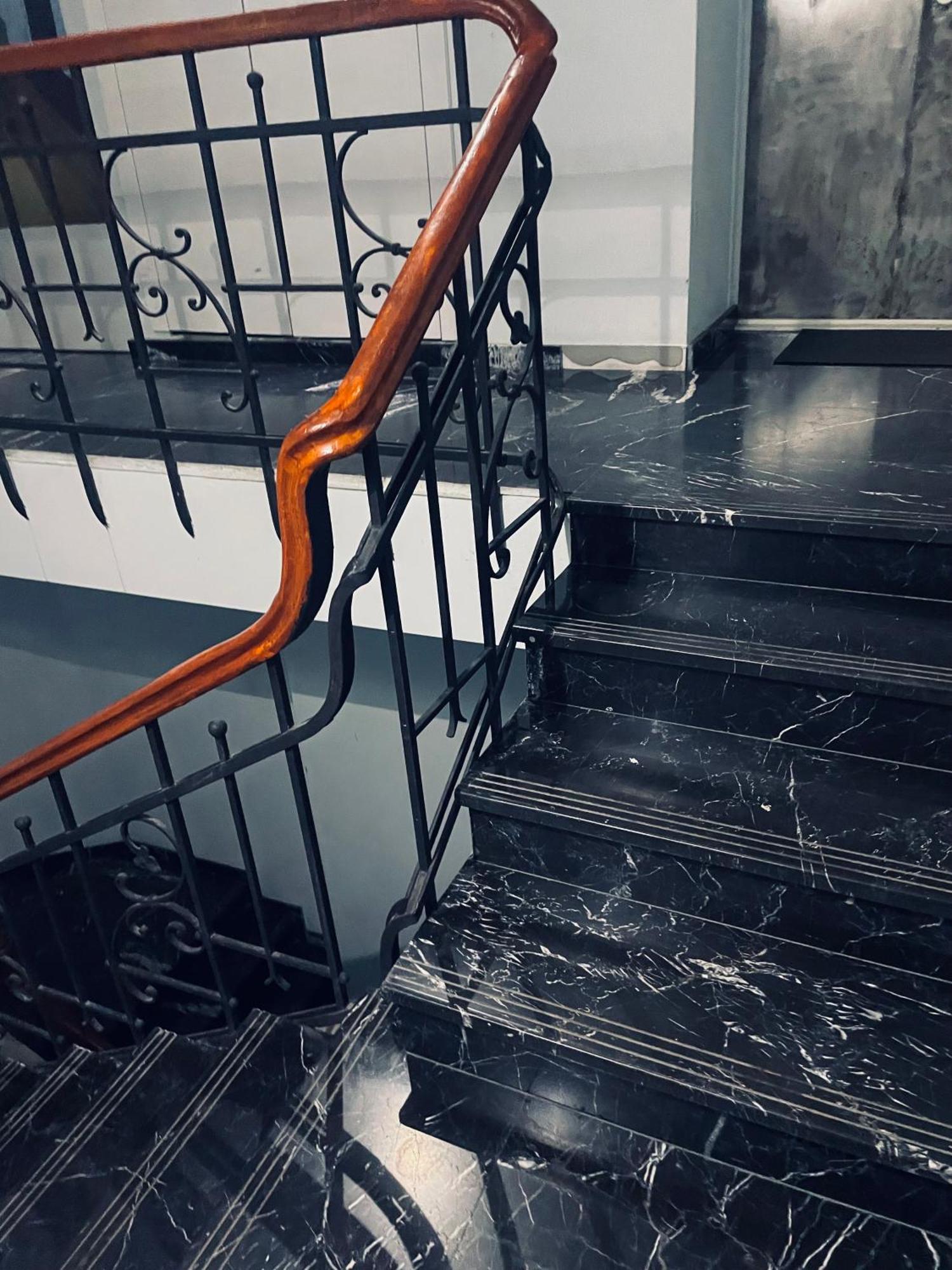 Freeze Inn Tbilisi Ngoại thất bức ảnh