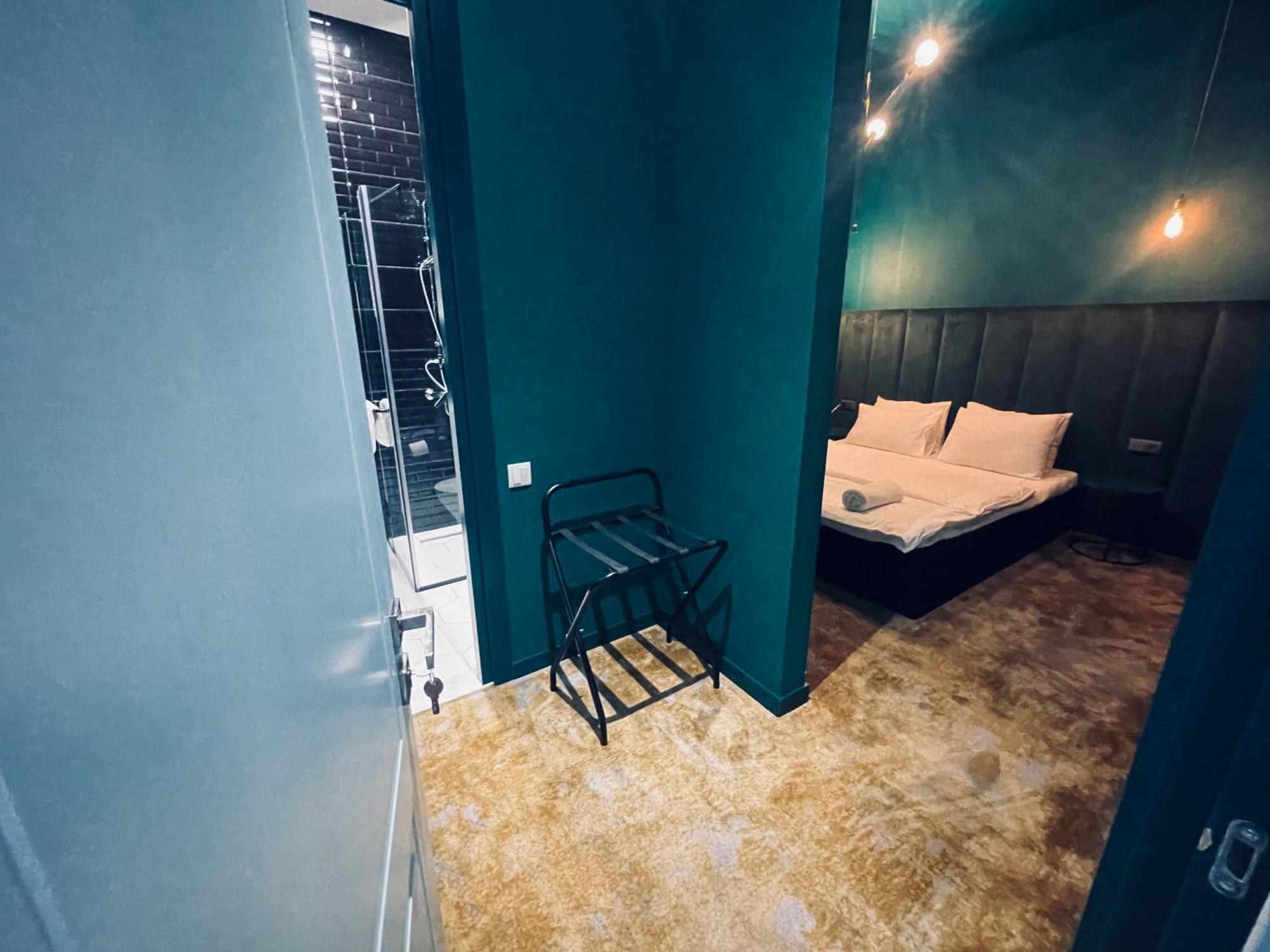 Freeze Inn Tbilisi Ngoại thất bức ảnh