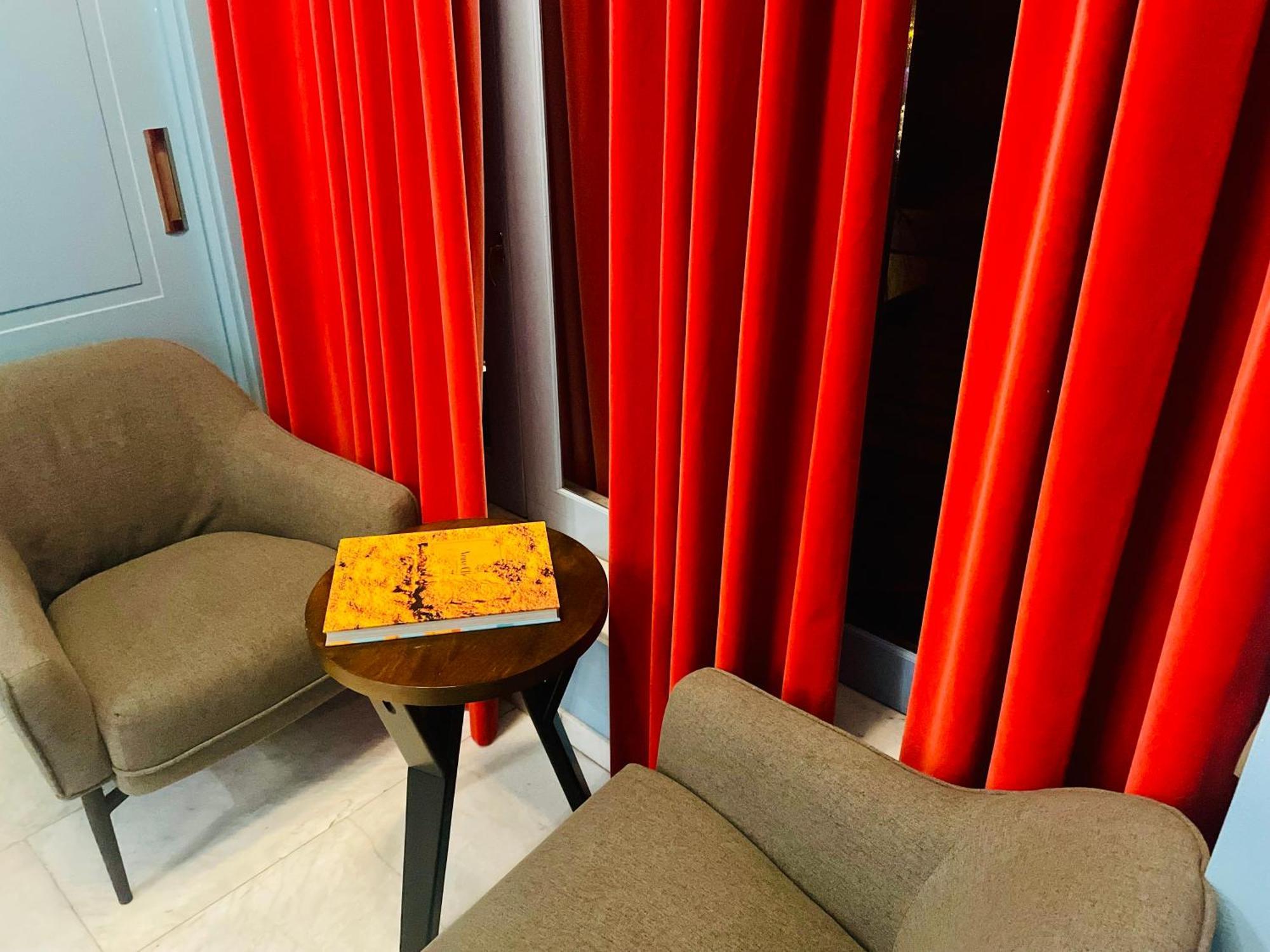 Freeze Inn Tbilisi Ngoại thất bức ảnh